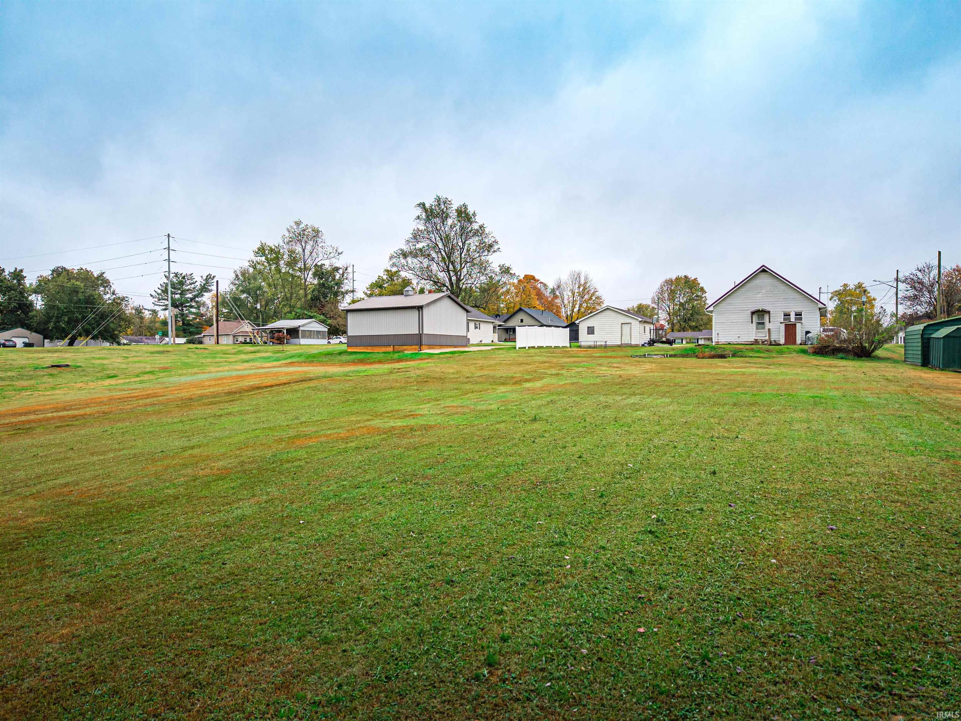 905 East Jasper Road Winslow, IN 47598 - Photo 5 of 33