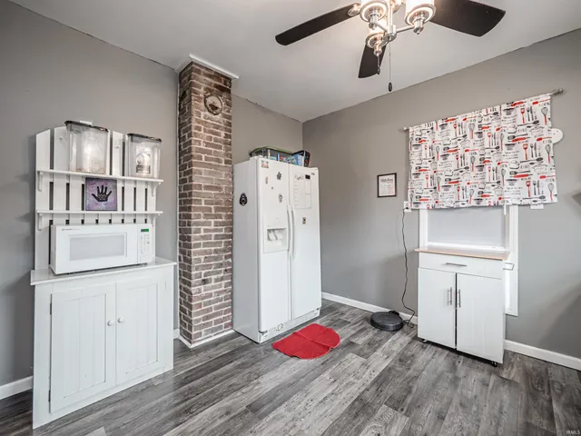 $130,000 | 905 East Jasper Road, Winslow, IN 47598