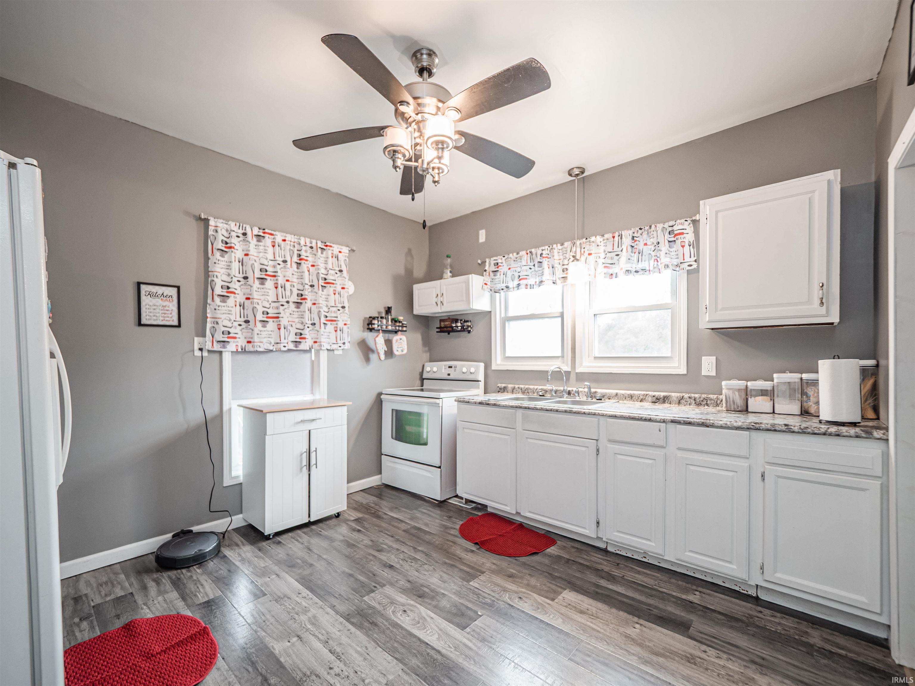 905 East Jasper Road Winslow, IN 47598 - Photo 10 of 33