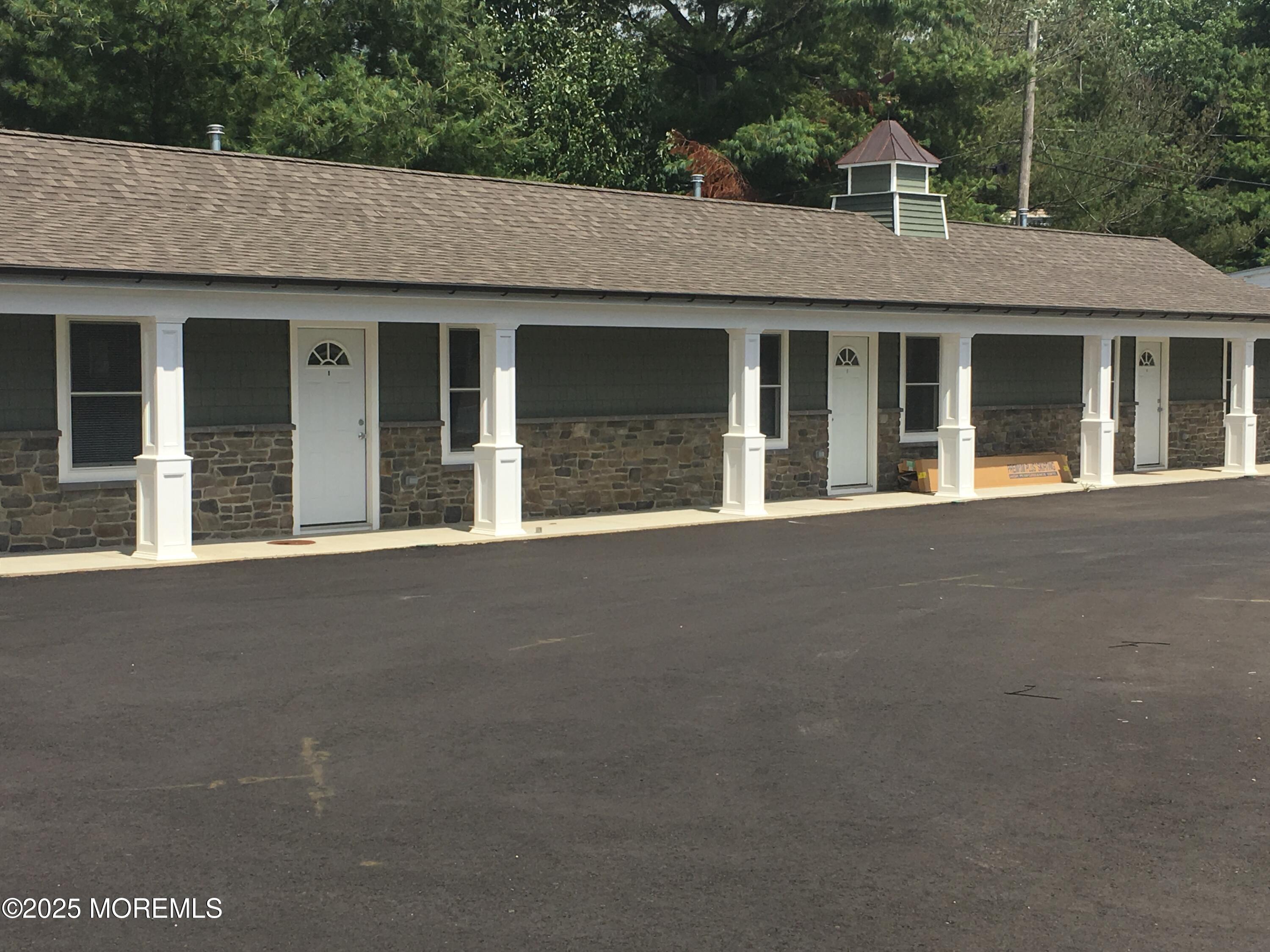 WhalersQuay_BackApts