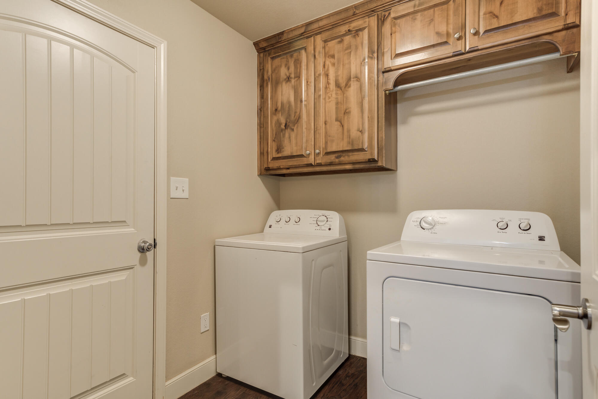 5220 Marshall Street Lubbock, TX 79416 - Photo 5 of 14 a utility room with dryer and washer