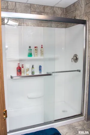 $400,000 | 720 Wigwam Hollow Road, Unit 1, Macomb, IL 61455