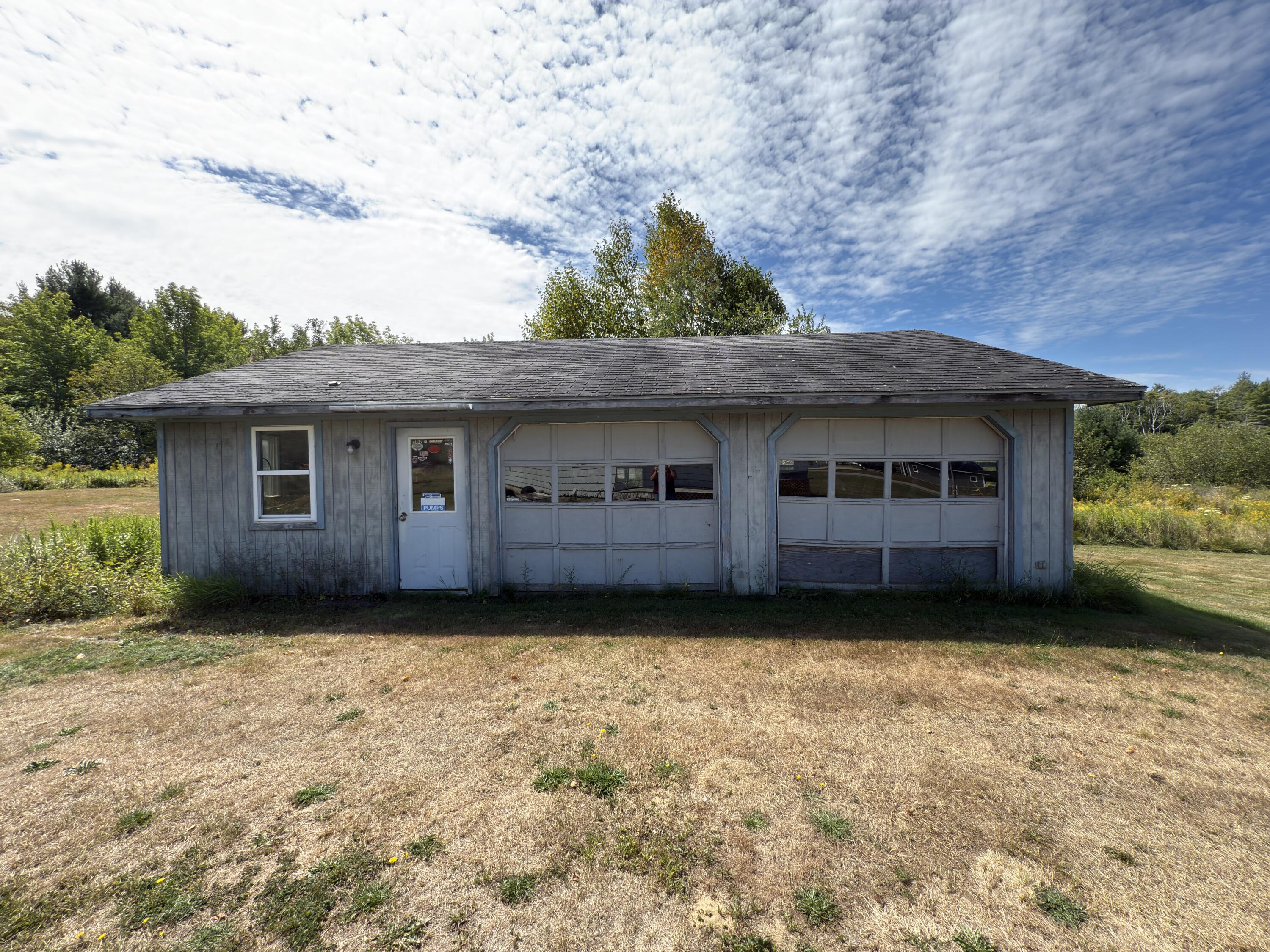 1875 Coastal Road Brooksville, ME 04617 - Photo 3 of 12 Garage