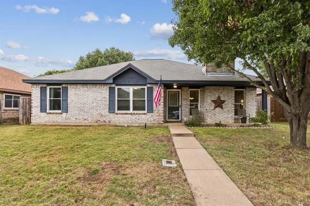 $274,500 | 1019 Wayne Avenue, Duncanville, TX 75137