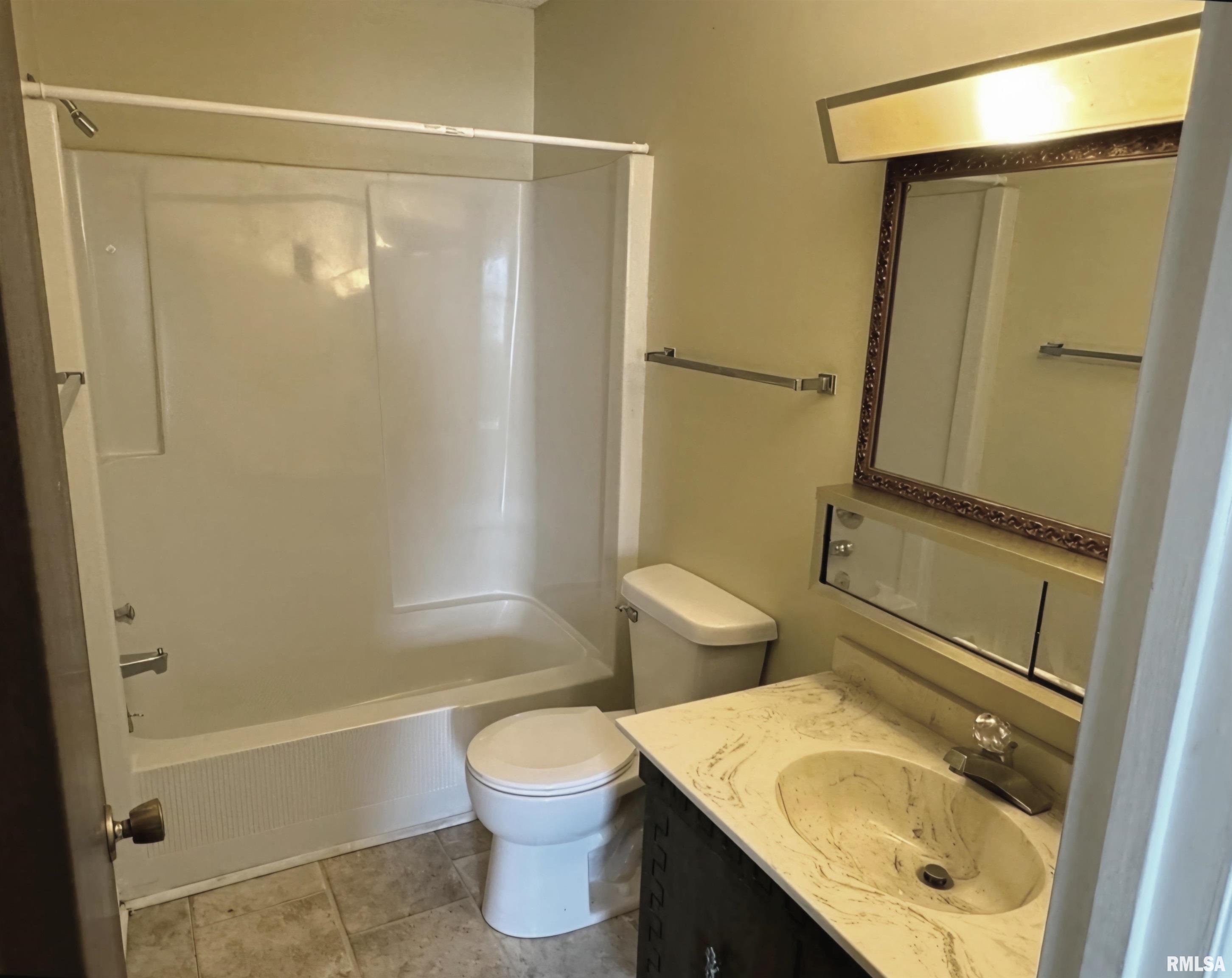 243 South Durkin Drive, Unit 24 Springfield, IL 62704 - Photo 5 of 8