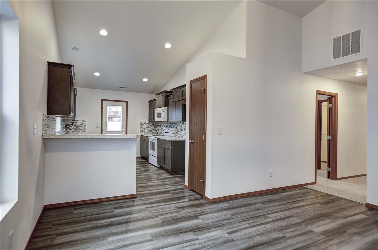 7918 South Rye Lane Cheney, WA 99004 - Photo 4 of 25