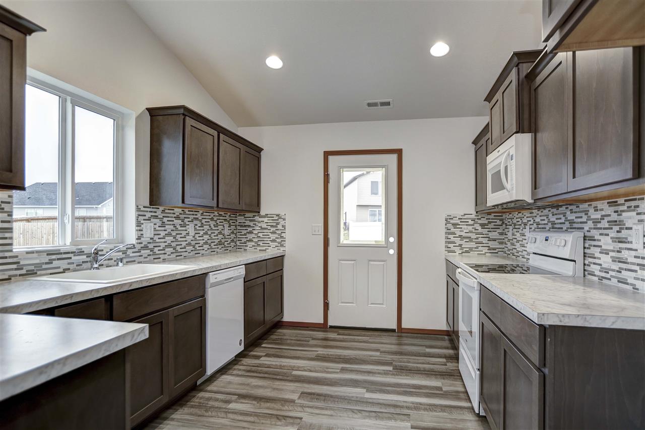 7918 South Rye Lane Cheney, WA 99004 - Photo 5 of 25