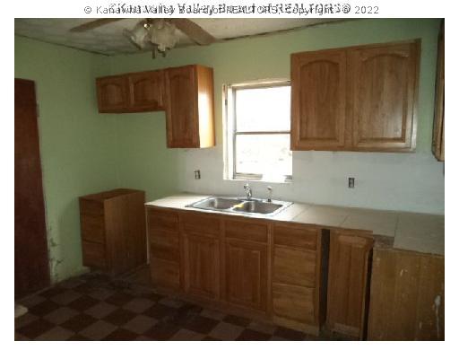 118 Charleston Drive Ripley, WV 25271 - Photo 6 of 12 Kitchen.