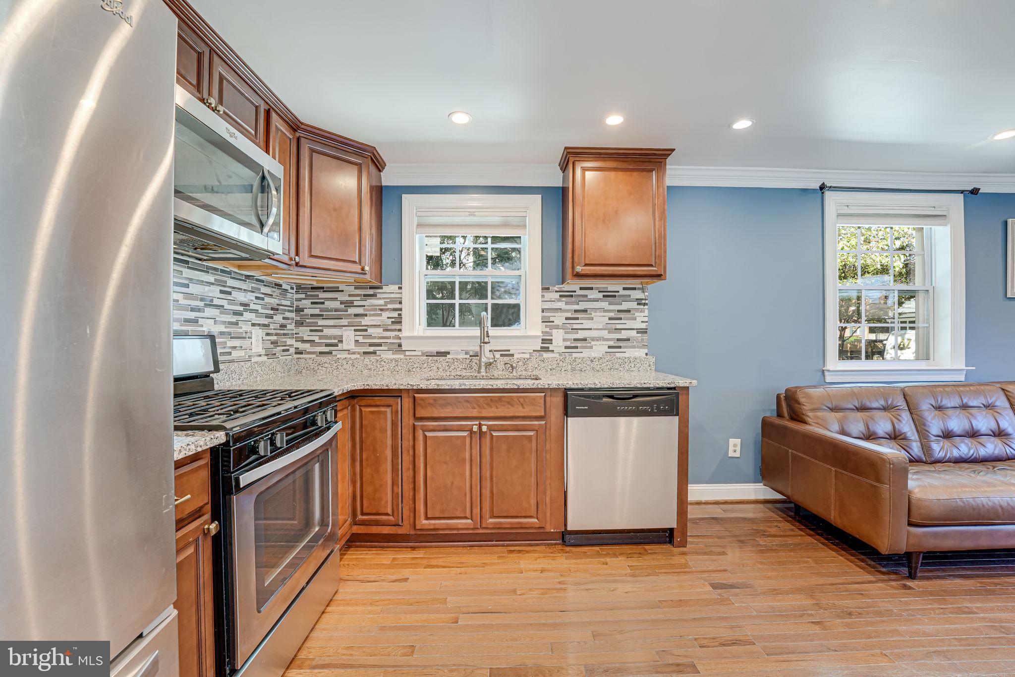 5502 7th Road South Arlington, VA 22204 - Photo 12 of 26 Kitchen