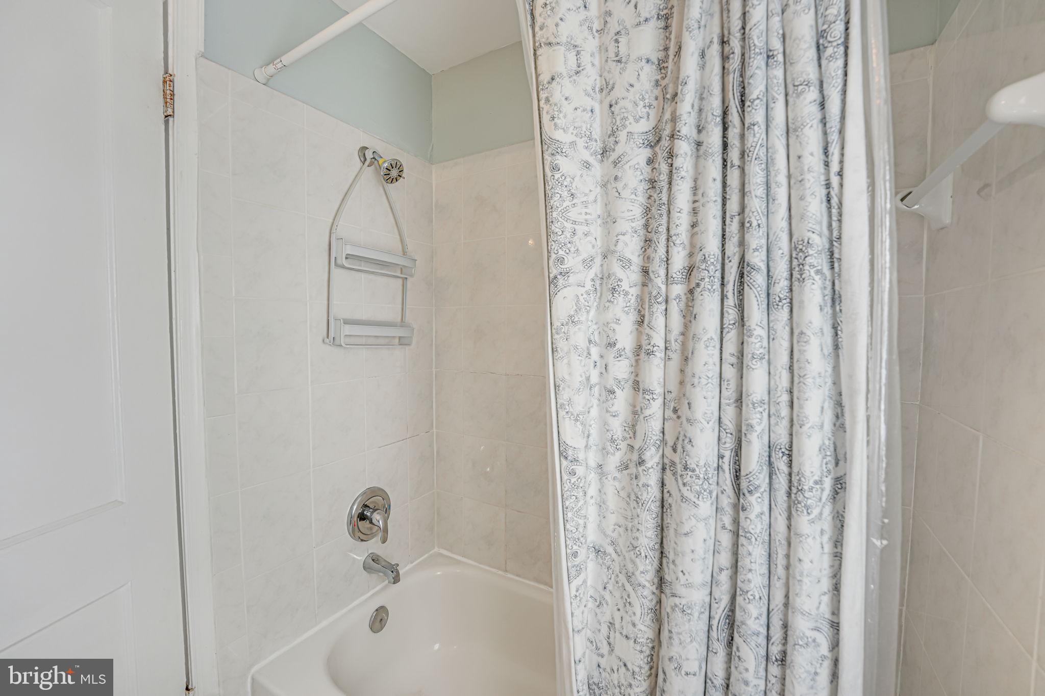 5502 7th Road South Arlington, VA 22204 - Photo 21 of 26 Full Bath