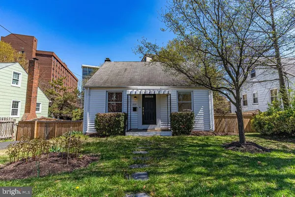 $4,100 | 859 North Abingdon Street, Arlington, VA 22203