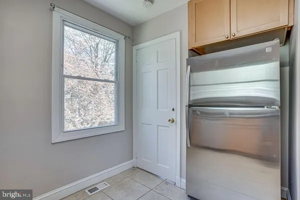 $4,100 | 859 North Abingdon Street, Arlington, VA 22203