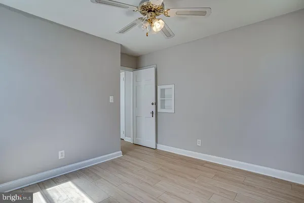 $4,100 | 859 North Abingdon Street, Arlington, VA 22203
