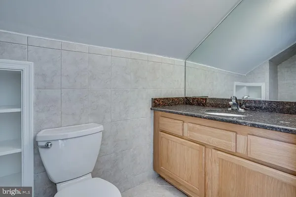 $4,100 | 859 North Abingdon Street, Arlington, VA 22203