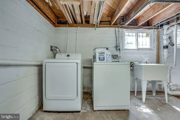 $4,100 | 859 North Abingdon Street, Arlington, VA 22203