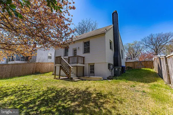 $4,100 | 859 North Abingdon Street, Arlington, VA 22203