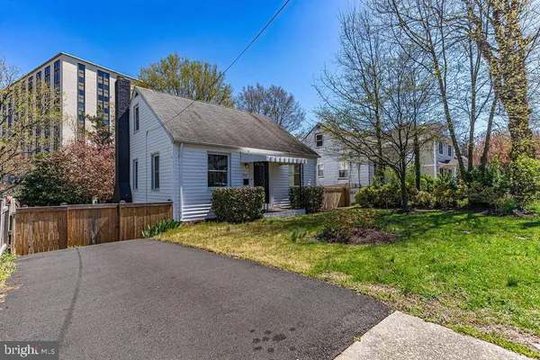 $4,100 | 859 North Abingdon Street, Arlington, VA 22203