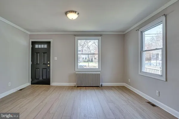 $4,100 | 859 North Abingdon Street, Arlington, VA 22203