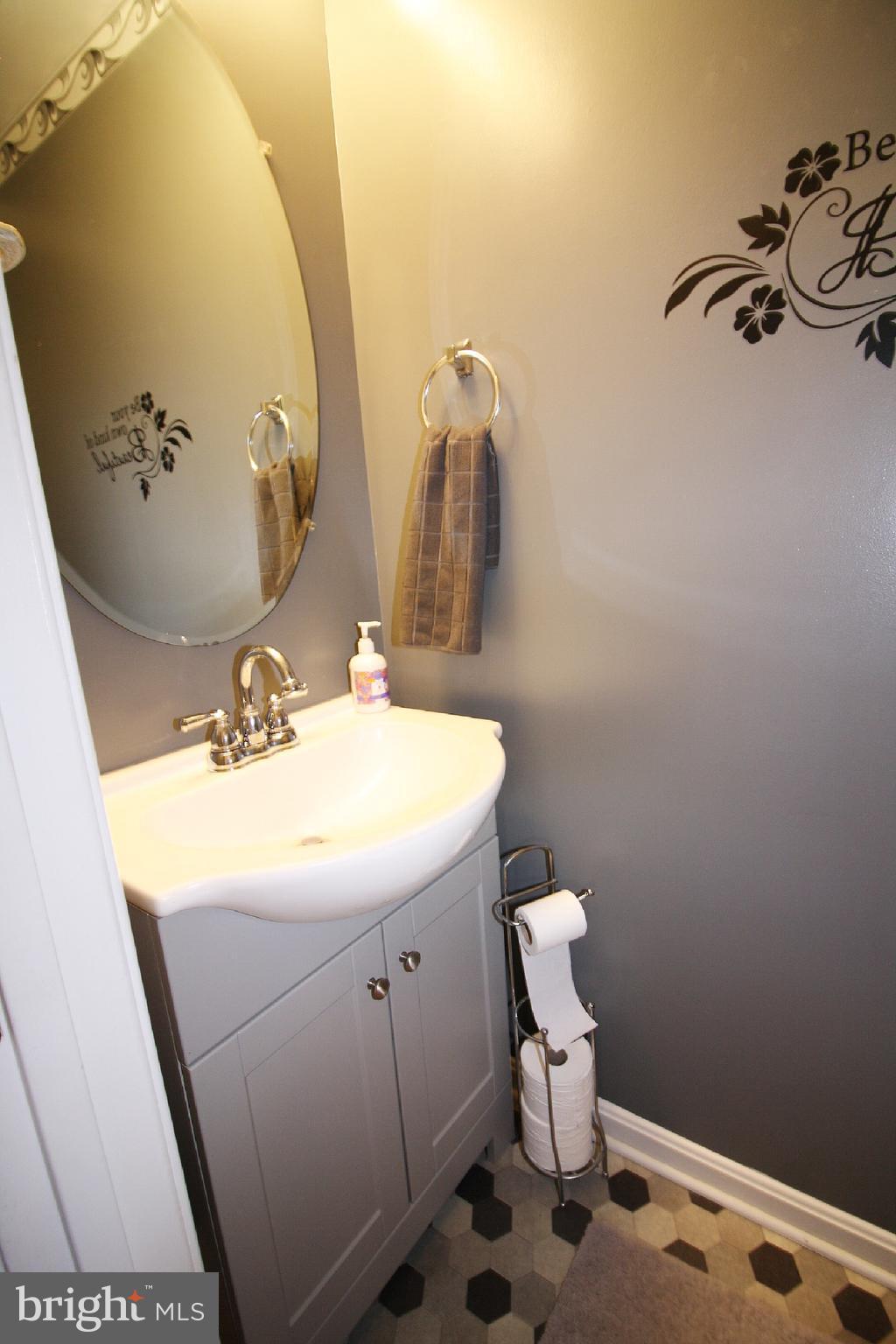 6634 Ridgeborne Drive Rosedale, MD 21237 - Photo 11 of 38 Gallery Image 11