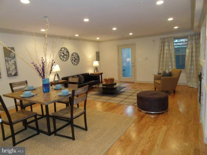 2448 Ontario Road Northwest, Unit 1 Washington, DC 20009 - Photo 4 of 10 Living Room