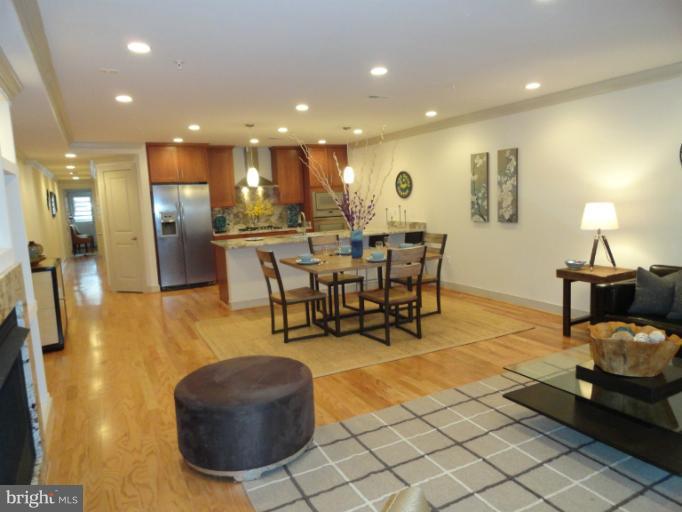 2448 Ontario Road Northwest, Unit 1 Washington, DC 20009 - Photo 9 of 10 Living Room