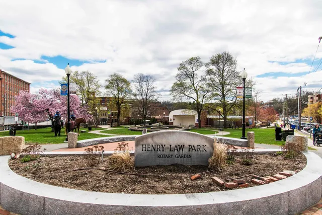 $2,000 | 96 Broadway, Unit A, Dover, NH 03820