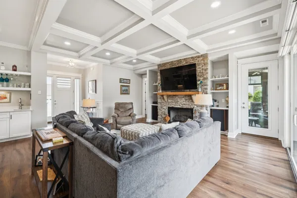 $829,900 | 17 CANNONBALL Court, Winchester, TN 37398