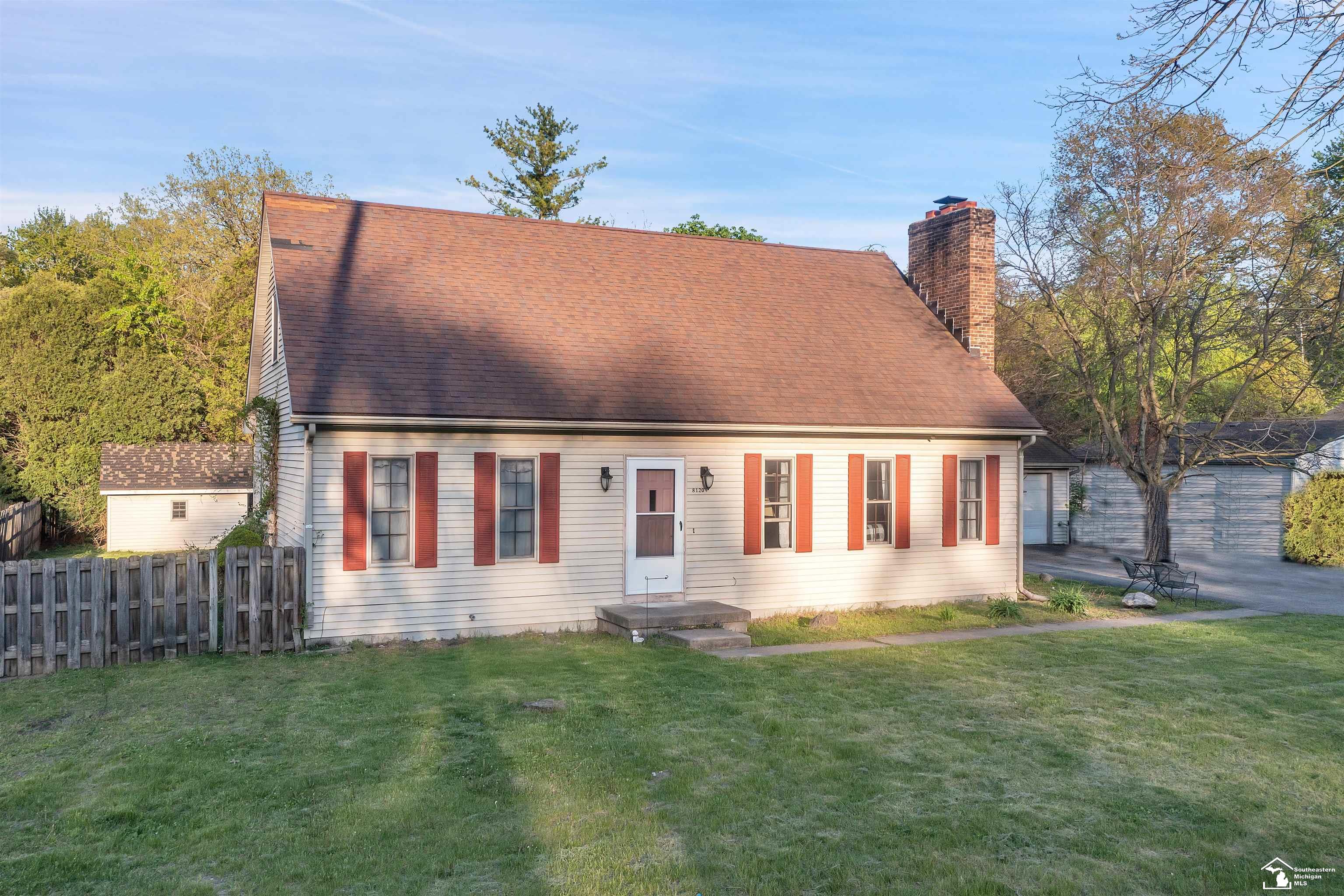 8120 Wiseman Road Lambertville, MI 48144 - Photo 4 of 30 50108555-3.JPG