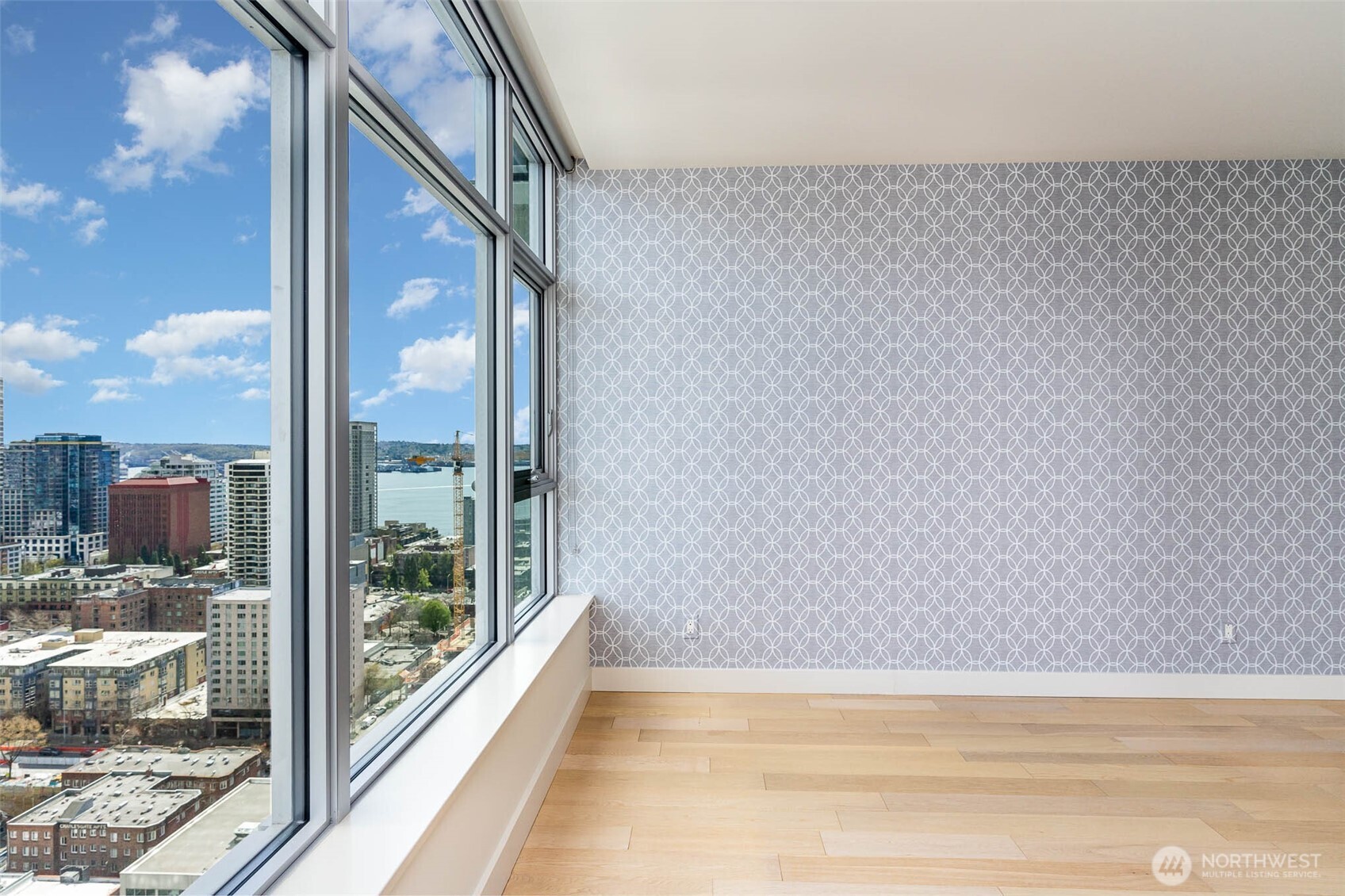 583 Battery Street, Unit 2802 Seattle, WA 98119 - Photo 4 of 30