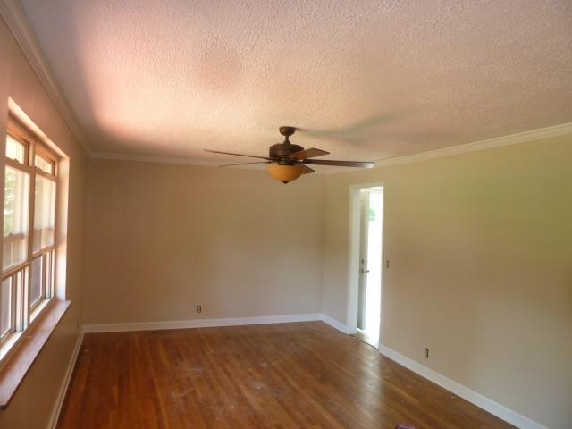 310 Oak Road Powell, TN 37849 - Photo 14 of 20 P1390207
