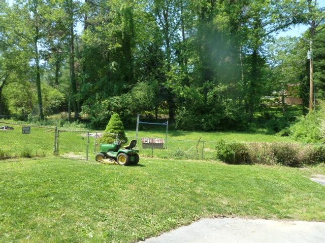 310 Oak Road Powell, TN 37849 - Photo 6 of 20 P1390197
