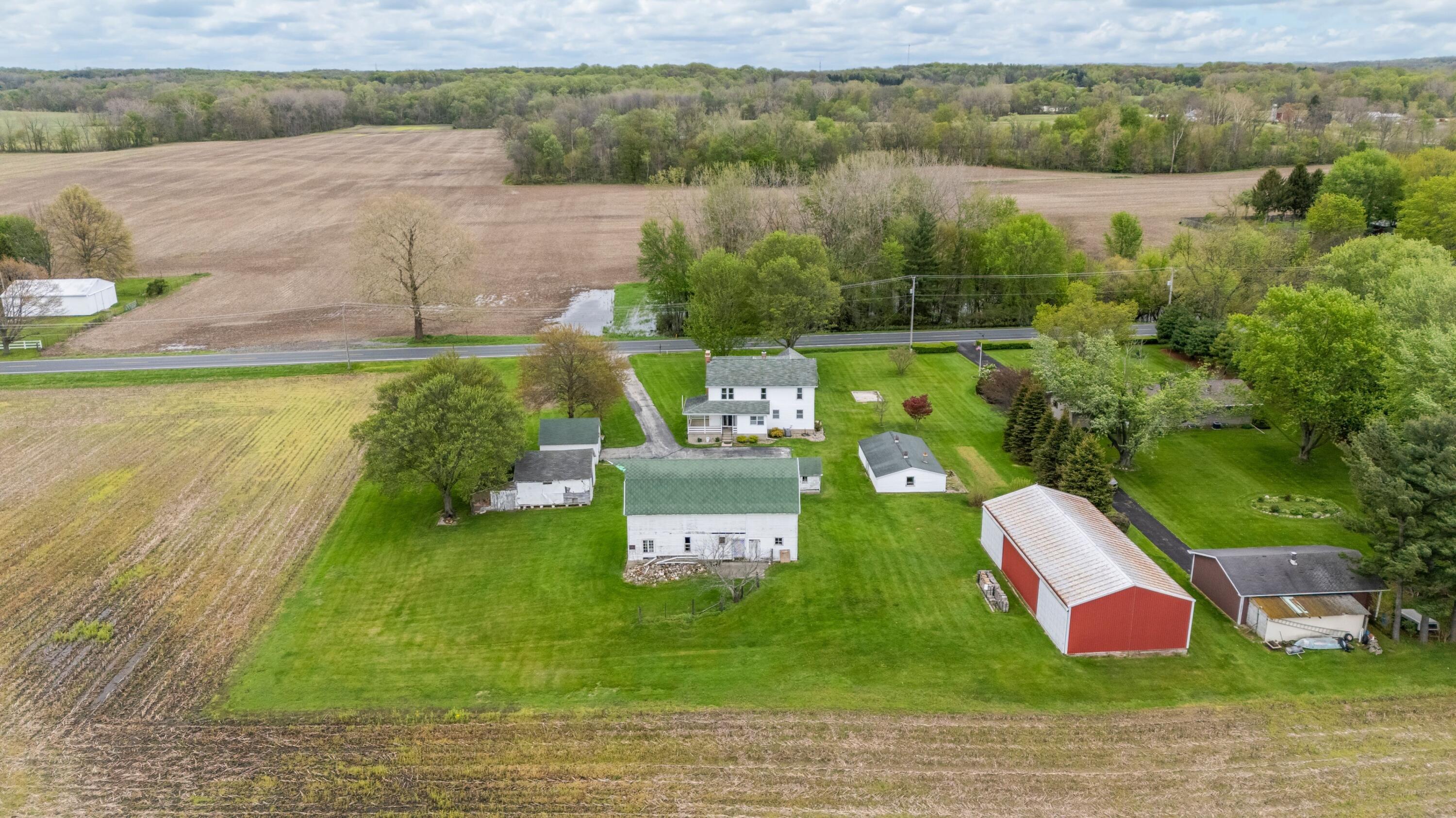 16686 Cleveland Avenue Galien, MI 49113 - Photo 79 of 89 79DJI_20260428225257_0002_D