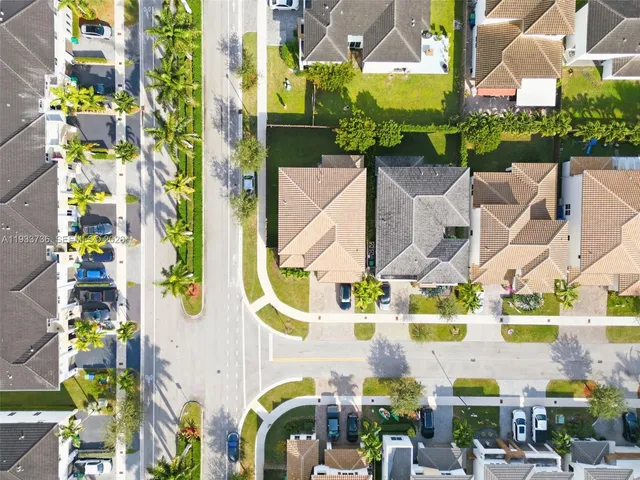 $5,600 | 15293 Southwest 176th Terrace, Unit 15293, Miami, FL 33187