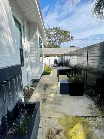 $3,950 | 747 2nd Street North, St. Petersburg, FL 33701