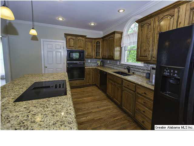 872 Ivawood Road Birmingham, AL 35210 - Photo 9 of 28
