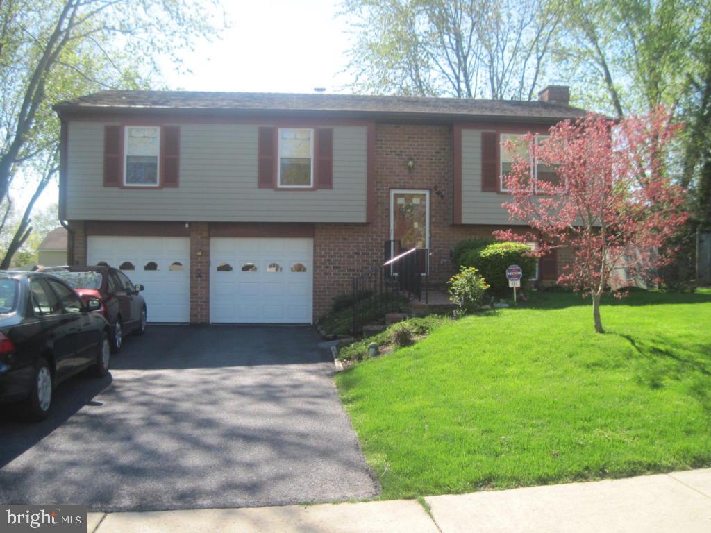464 Longmeadow Road Lancaster, PA 17601 - Photo 1 of 17 a front view of a house with garden