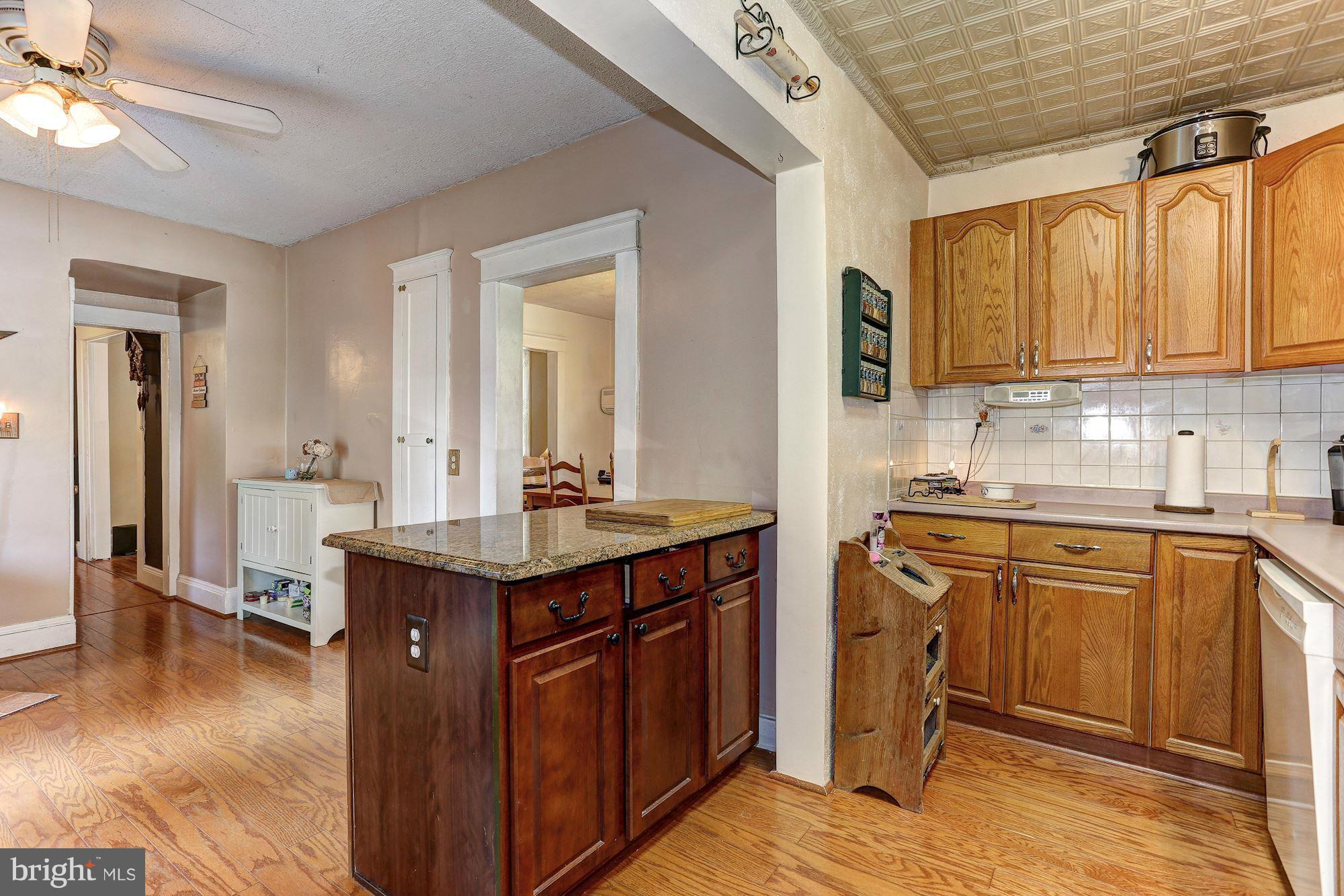 4514 Spring Avenue Baltimore, MD 21227 - Photo 7 of 19 Kitchen