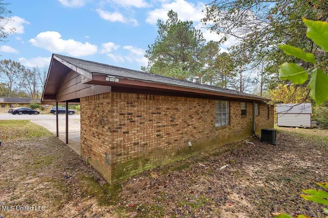 $87,000 | 1006 Charles Howard Drive, Hazlehurst, MS 39083