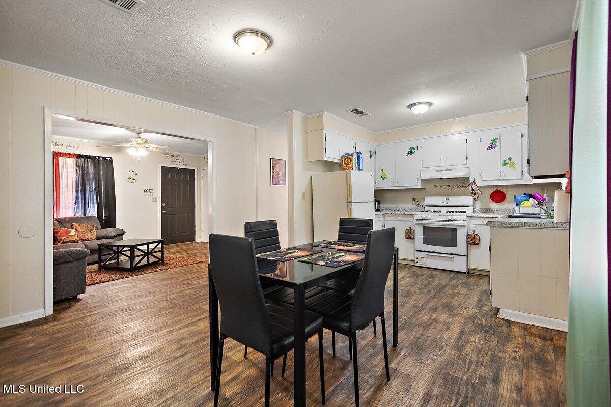 1006 Charles Howard Drive Hazlehurst, MS 39083 - Photo 9 of 18 3HTP9048