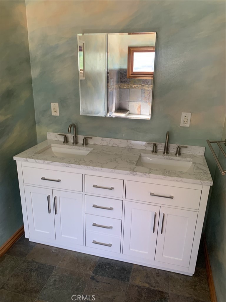 1718 Cleveland Road Glendale, CA 91202 - Photo 25 of 75 Gallery Image 25