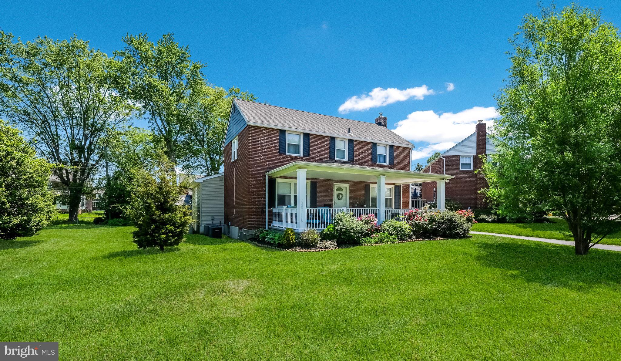 207 Worrell Drive Springfield, PA 19064 - Photo 3 of 34