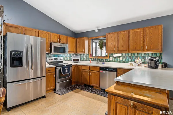 $195,000 | 105 North Louise Street, Chillicothe, IL 61523