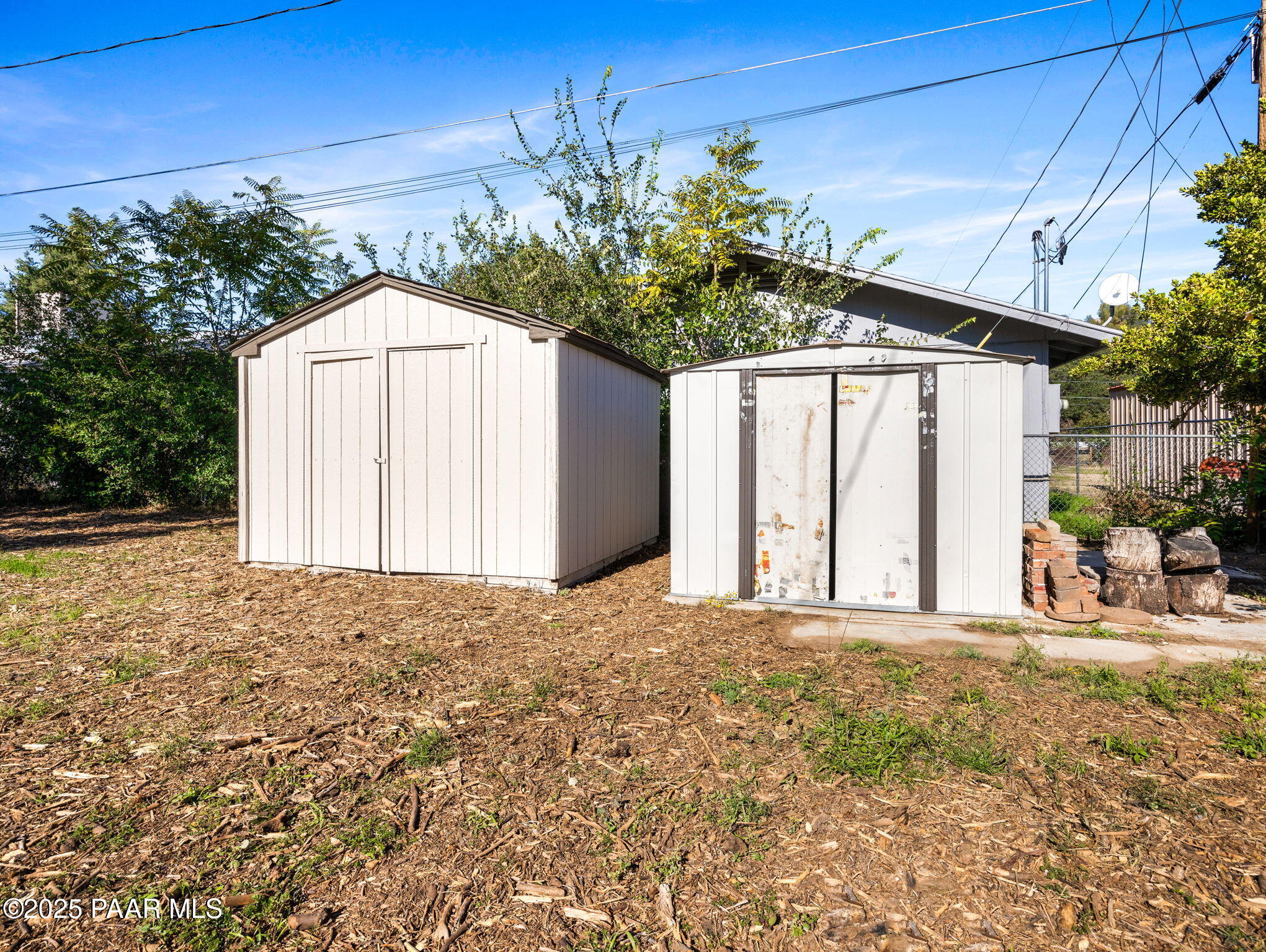 22490 Luna Way Yarnell, AZ 85362 - Photo 29 of 39 a view of backyard of house