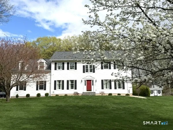 $950,000 | 6 Sycamore Hills Road, Avon, CT 06001