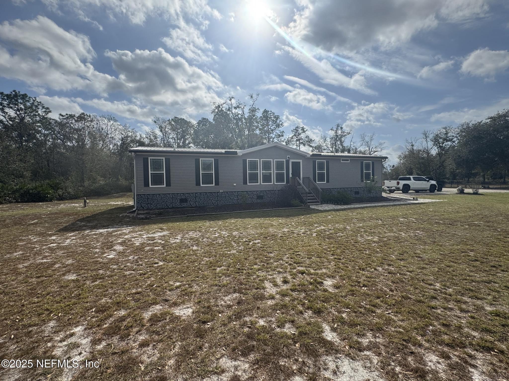 284 East Bannerville Road Palatka, FL 32177 - Photo 3 of 44 5f02b912-e2ea-4aef-92ff-4b3fbfc3cee8