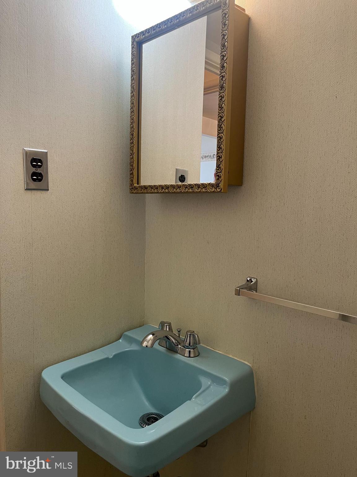 3969 Constance Road Philadelphia, PA 19114 - Photo 23 of 53 Powder Room
