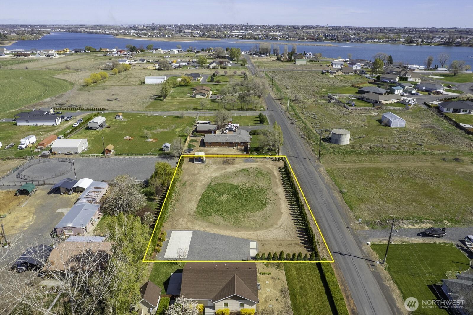 8052 Teal Road Northeast Moses Lake, WA 98837 - Photo 2 of 8