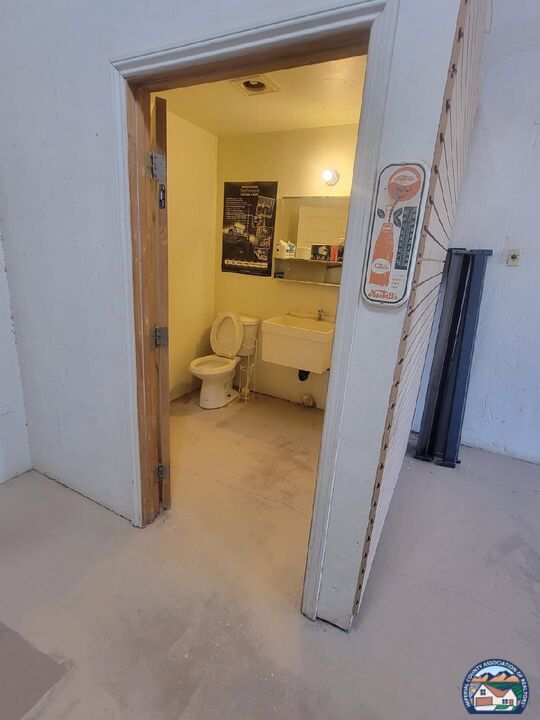 2104 Thomas R Cannell Road Thermal, CA 92274 - Photo 5 of 6 Gallery Image 5