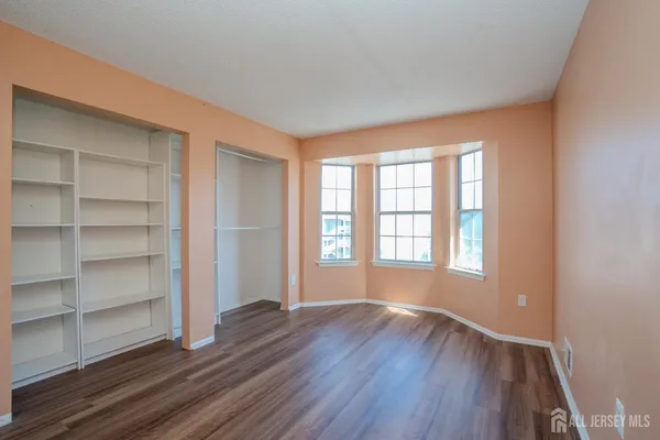 $360,000 | 17 Pembrook Avenue, North Brunswick, NJ 08902