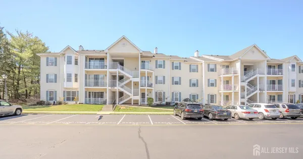 $360,000 | 17 Pembrook Avenue, North Brunswick, NJ 08902